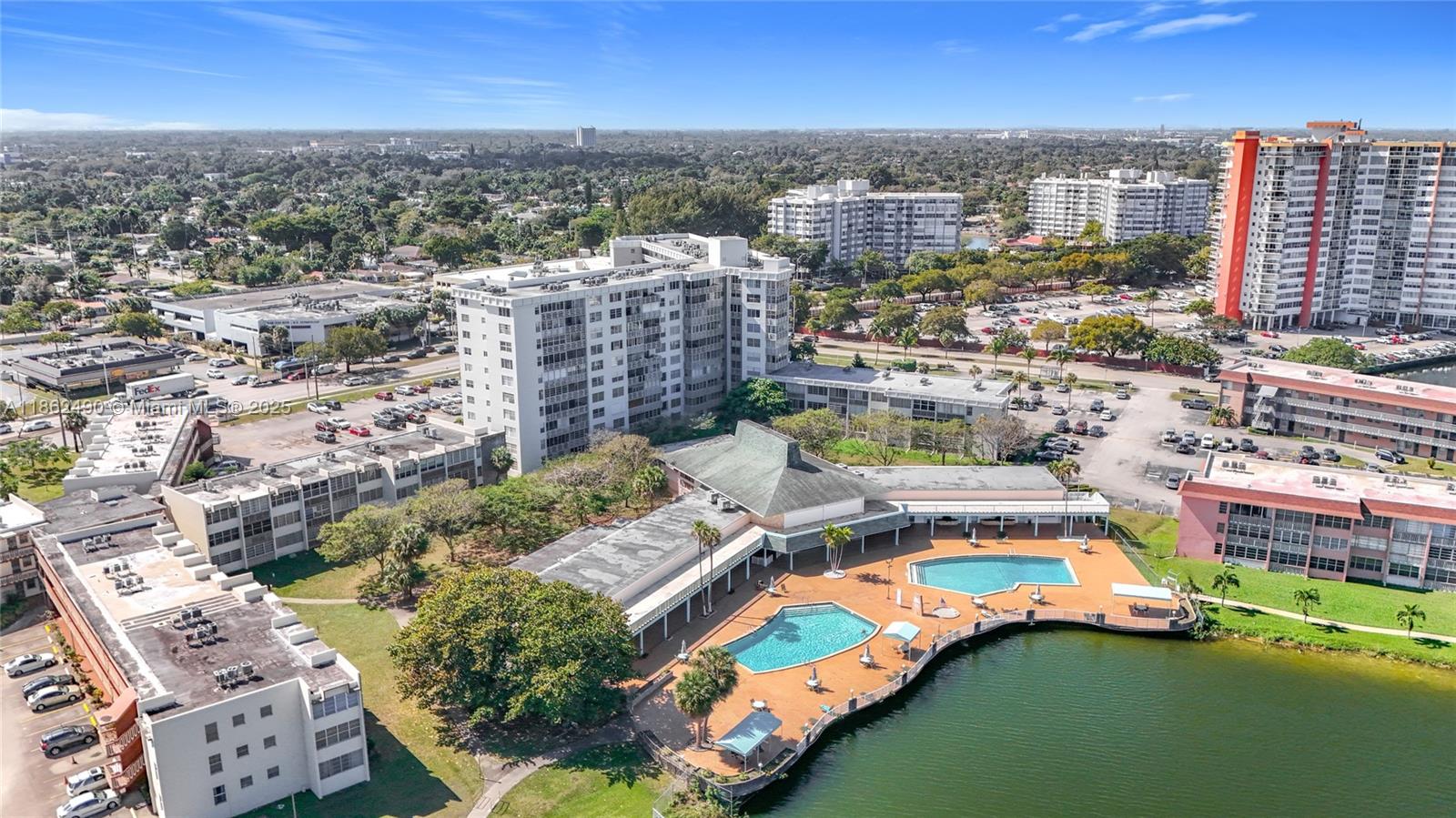 FIFITH MOORINGS CONDO - Residential