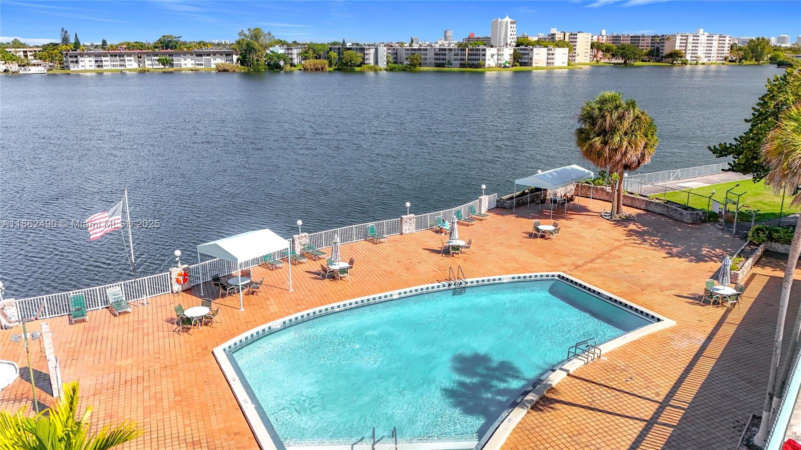 FIFITH MOORINGS CONDO - Residential