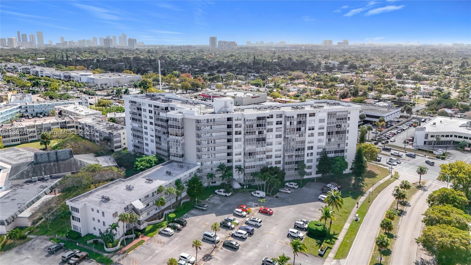 FIFITH MOORINGS CONDO - Residential