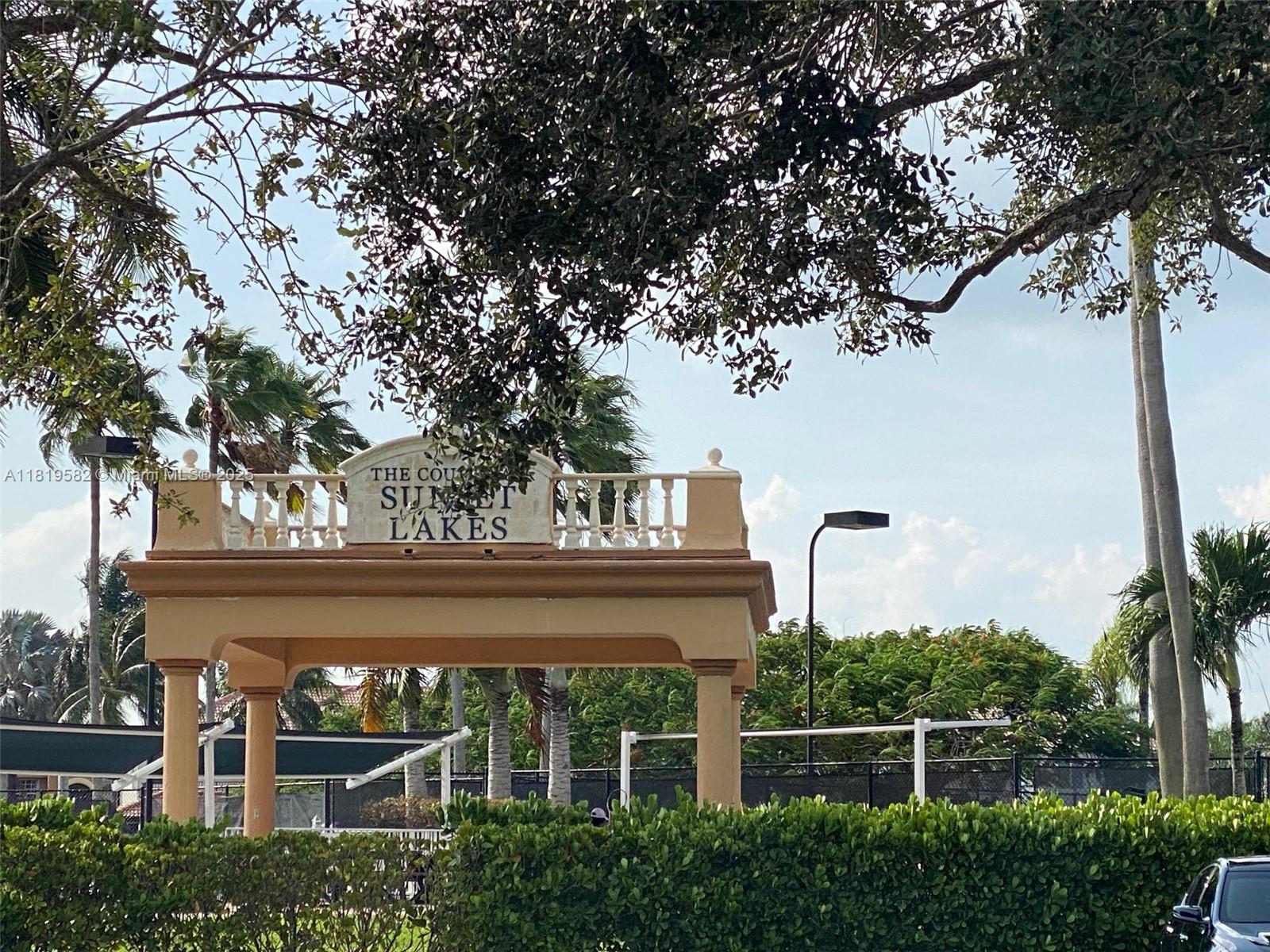 SUNSET LAKES PLAT THREE - Residential Lease