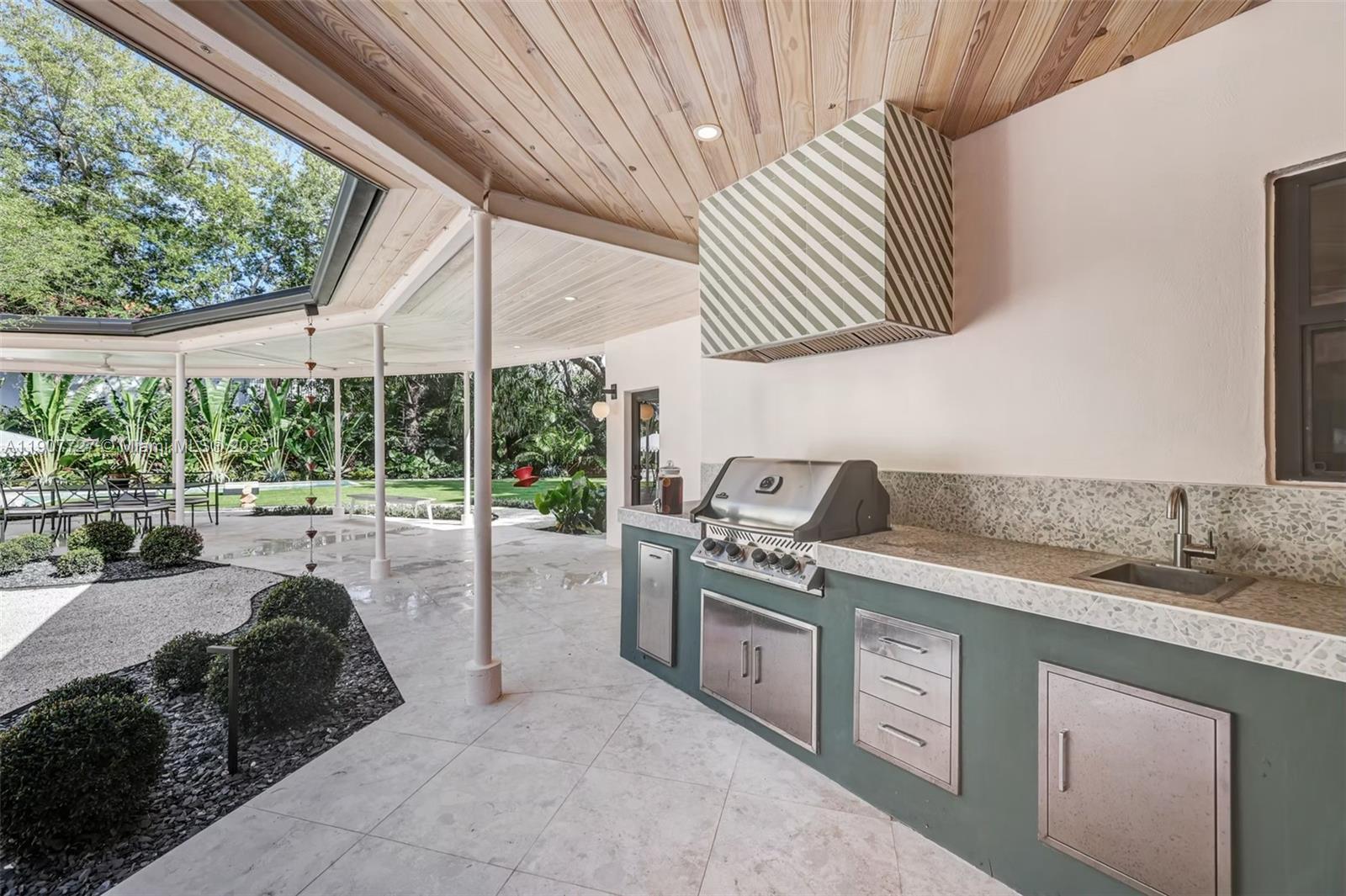 MIAMI SHORES SEC 3 - Residential