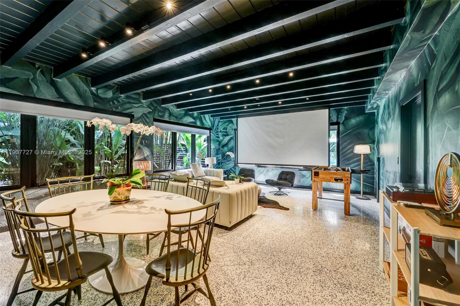 MIAMI SHORES SEC 3 - Residential