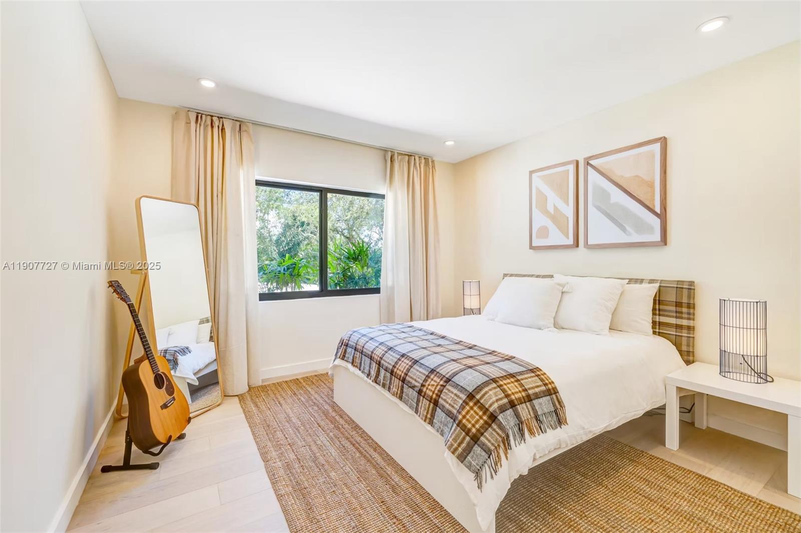 MIAMI SHORES SEC 3 - Residential