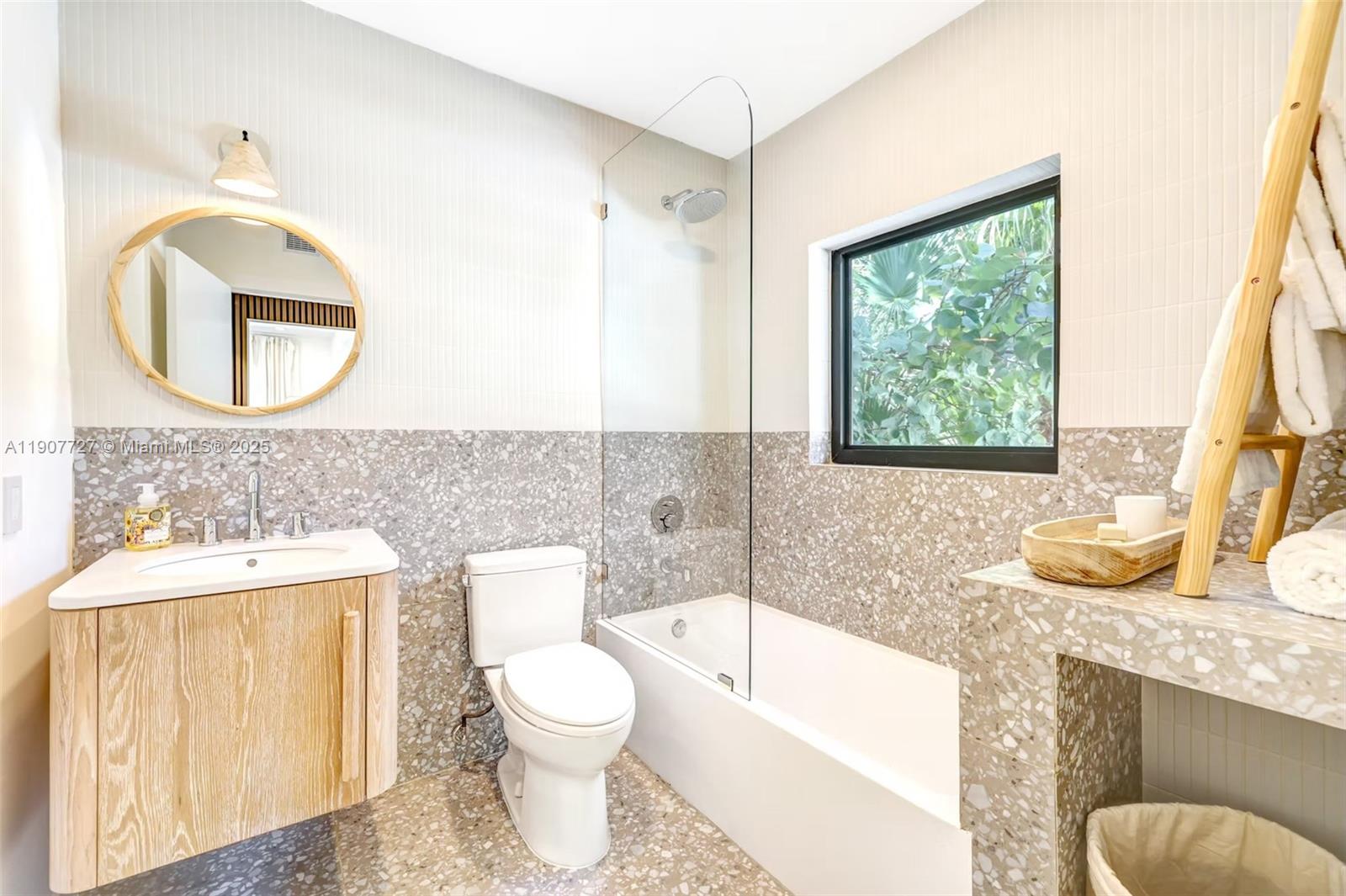 MIAMI SHORES SEC 3 - Residential