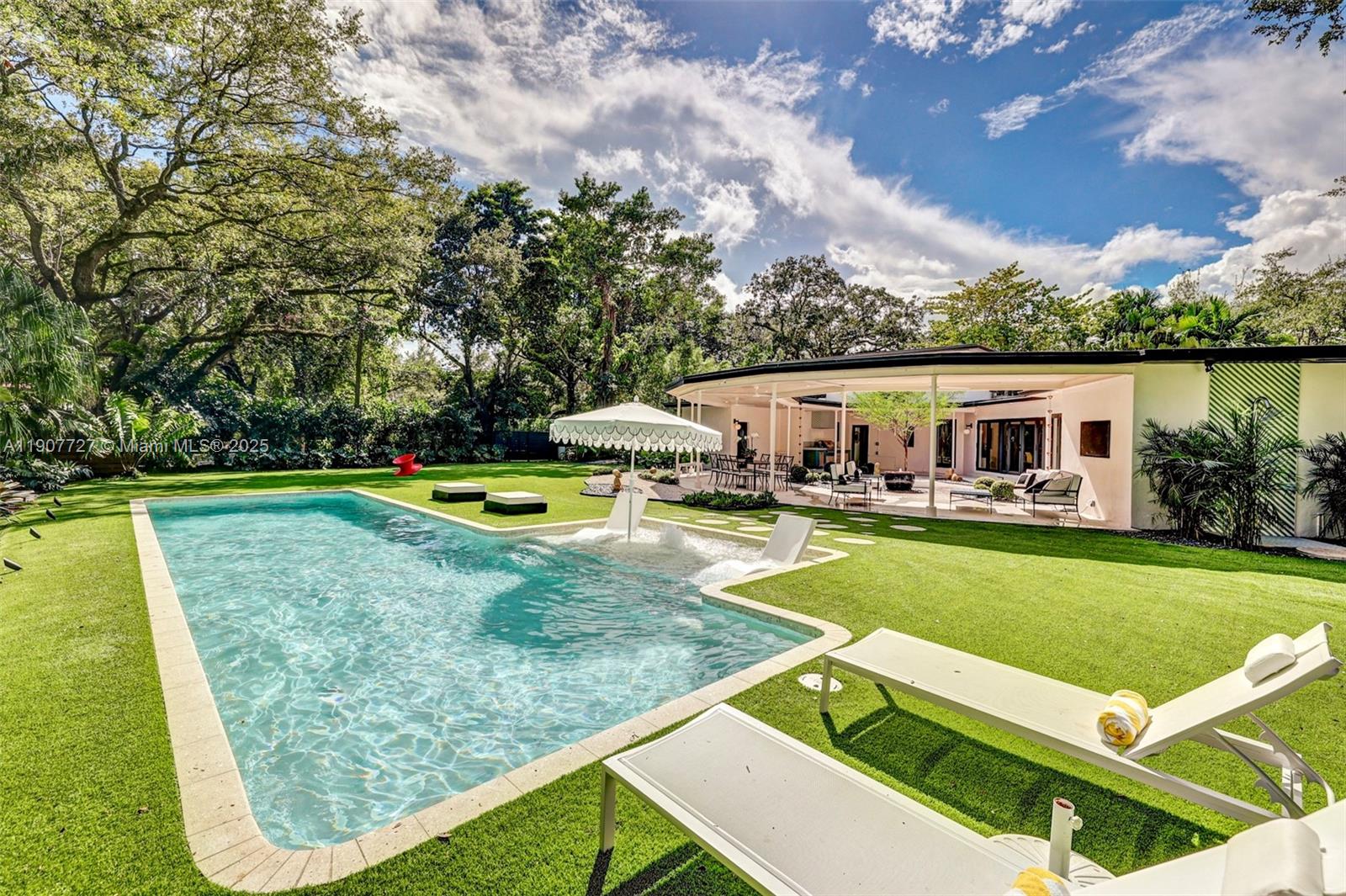 MIAMI SHORES SEC 3 - Residential