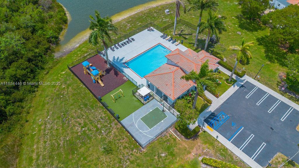 985 SW 147th Ct