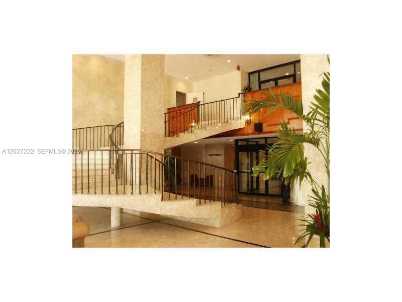 5601 Collins Ave 1121