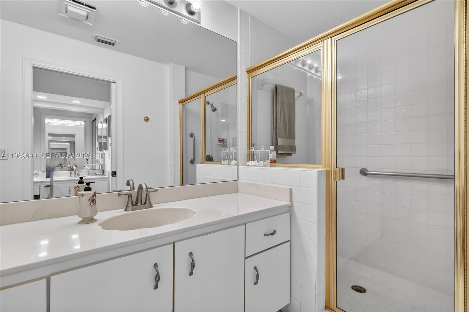 STRATFORD AT ABERDEEN CON - Residential