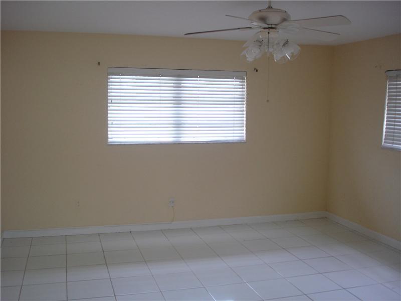 ENGELWOOD ESTS - Residential Lease