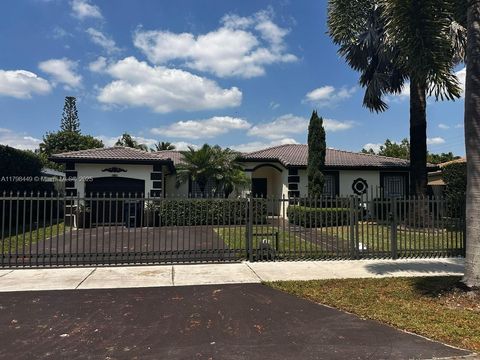 12413 SW 220th St Miami FL 33170