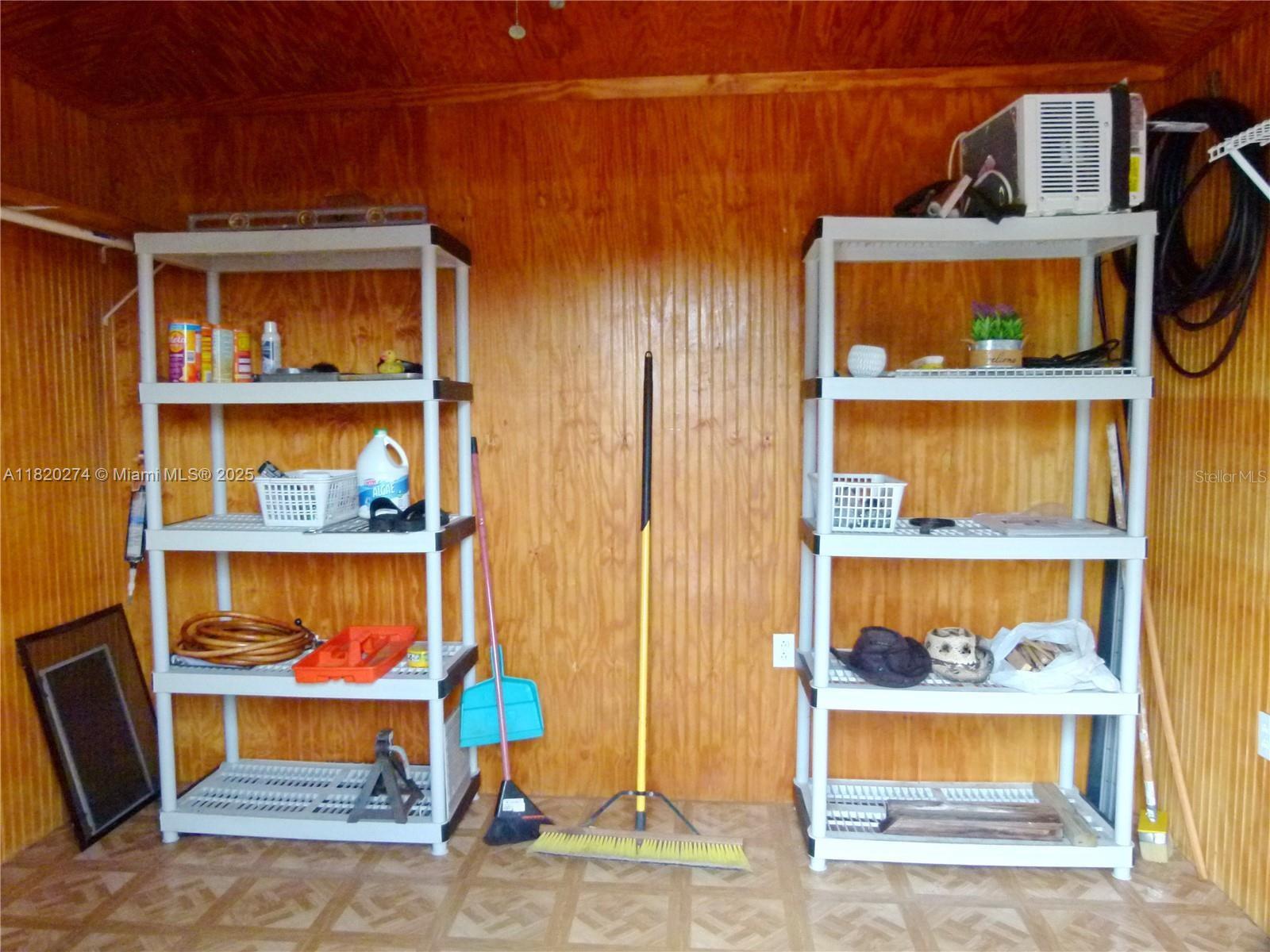 Silver Palms RV Resort - Land