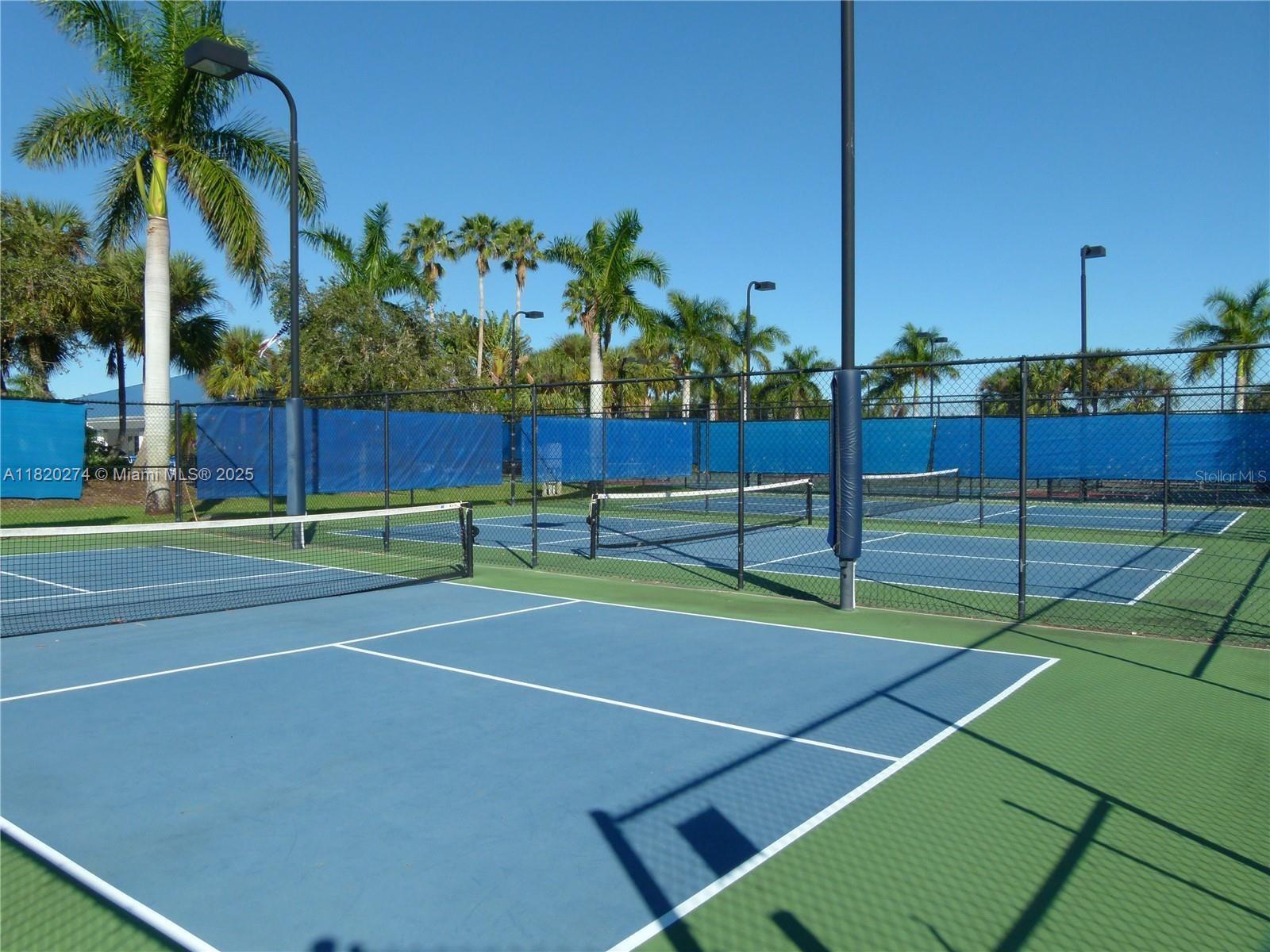 Silver Palms RV Resort - Land