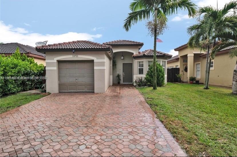 Welcome to your new home! This spacious 3-bedroom, 2-bath single-family residence is located in the heart of Kendall. Enjoy a hassle-free move with no HOA approval required. The community features fantastic amenities including a gym, pool, and clubhouse, with water included in the rent. Available starting September 1st – don’t miss out!