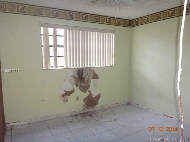 THE PARK TOWNHOMES CONDO - Residential