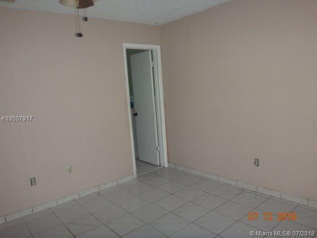 THE PARK TOWNHOMES CONDO - Residential