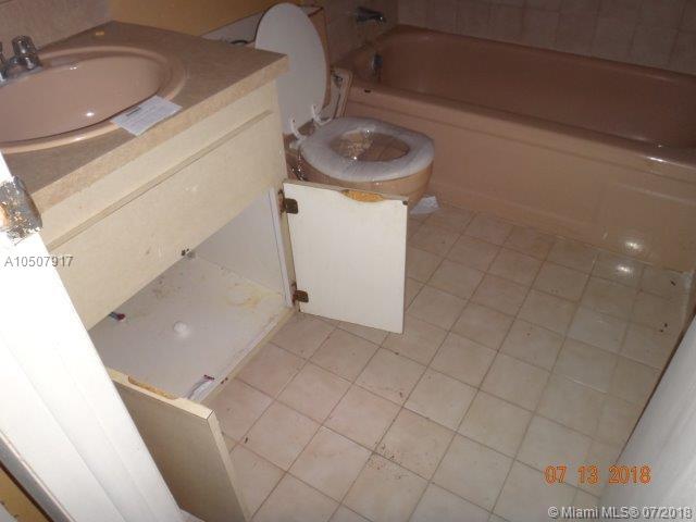 THE PARK TOWNHOMES CONDO - Residential