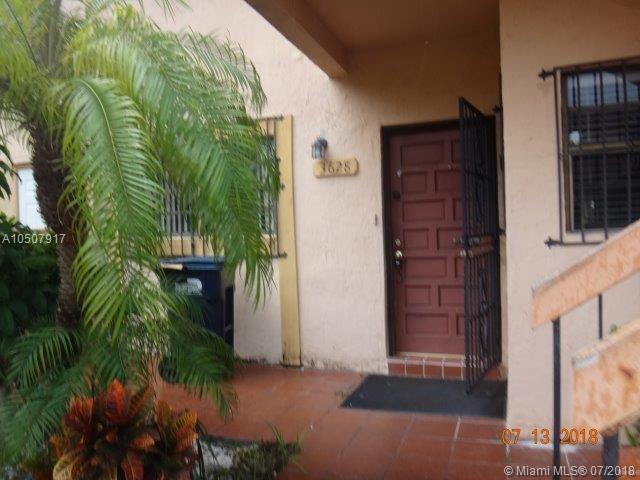 THE PARK TOWNHOMES CONDO - Residential