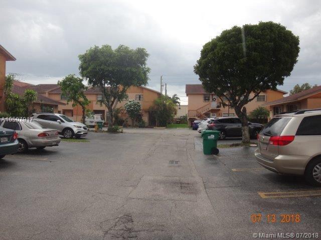 THE PARK TOWNHOMES CONDO - Residential