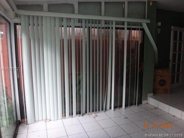 THE PARK TOWNHOMES CONDO - Residential