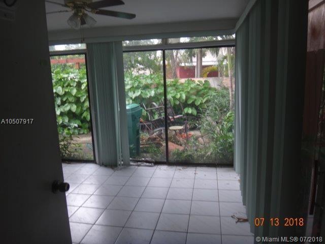 THE PARK TOWNHOMES CONDO - Residential