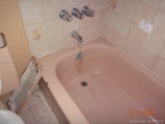 THE PARK TOWNHOMES CONDO - Residential