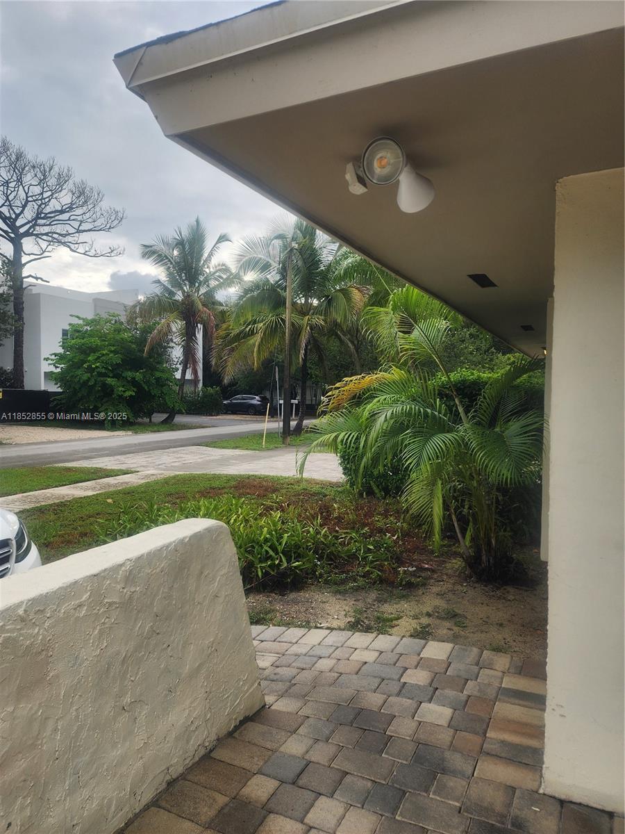 Spacious 2/2 Duplex THREE BLOCKS from University of Miami, Coral Gables, and transit. Features bright open layout, in-unit laundry, private and fenced in yard, assigned parking for two cars. PETS are welcome ! Short term available as well