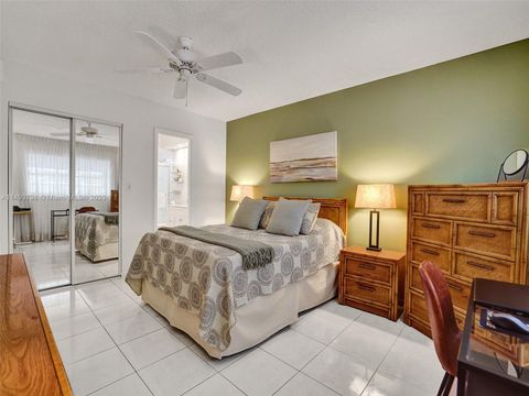 A home in Lauderdale Lakes