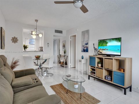 A home in Lauderdale Lakes
