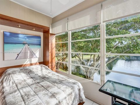 A home in Lauderdale Lakes
