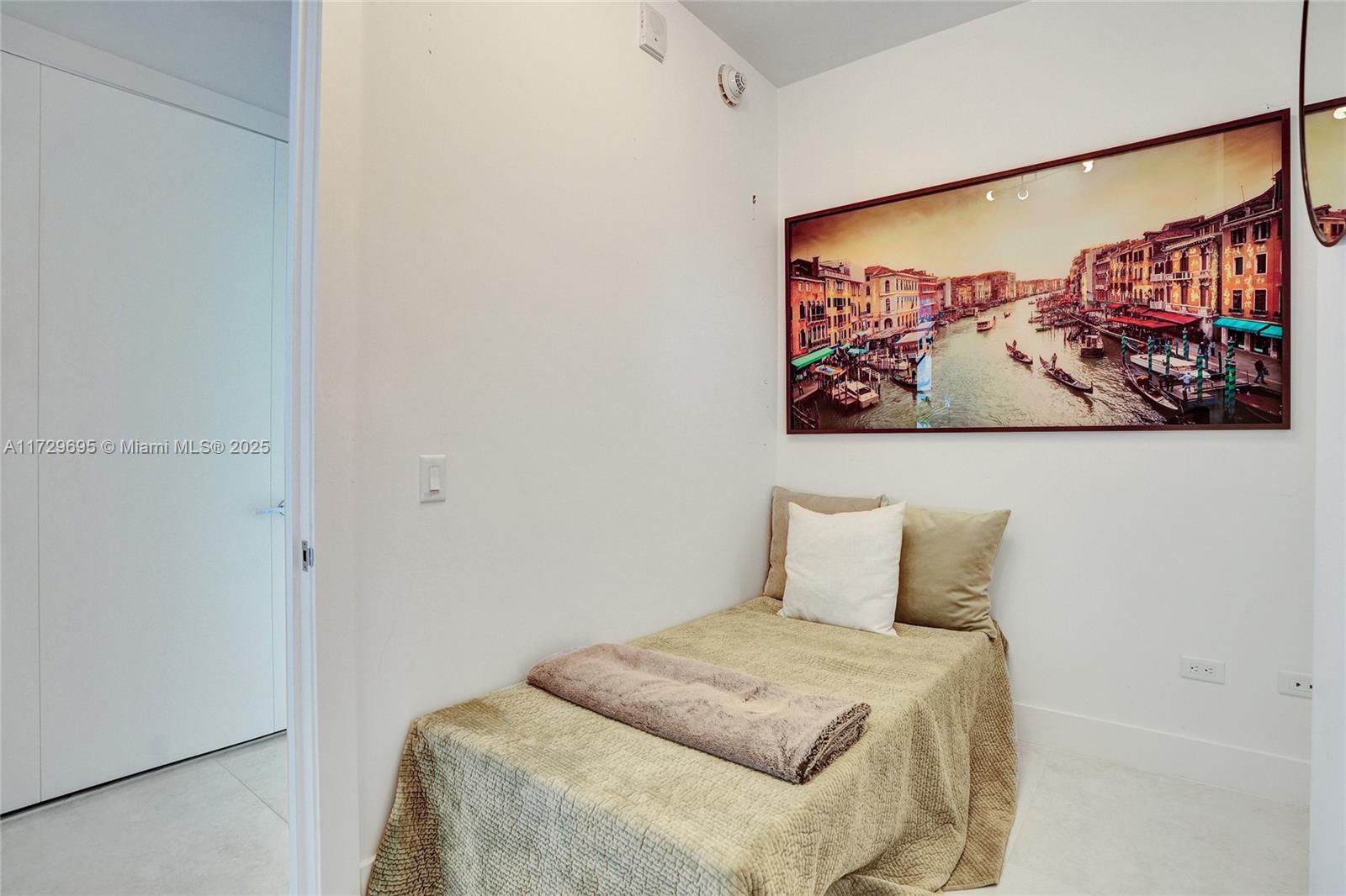 NORTH BISCAYNE BEACH AMEN - Residential