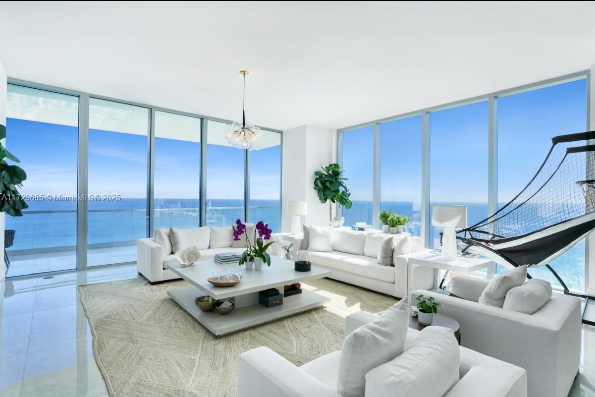 18501 Collins Ave 4304