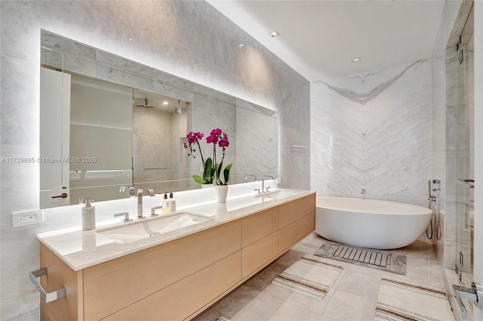 NORTH BISCAYNE BEACH AMEN - Residential