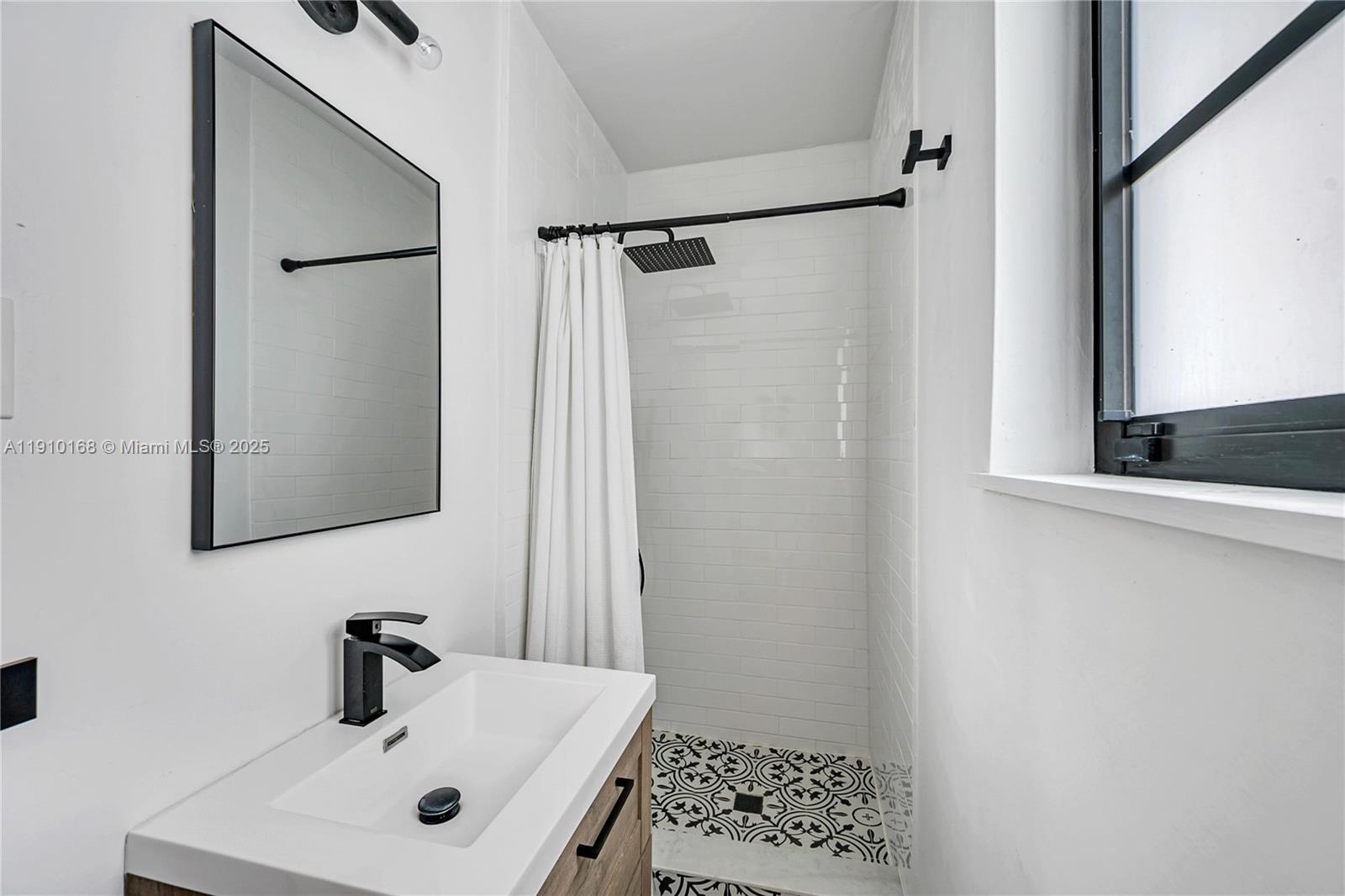 NEW SHENANDOAH - Residential Lease