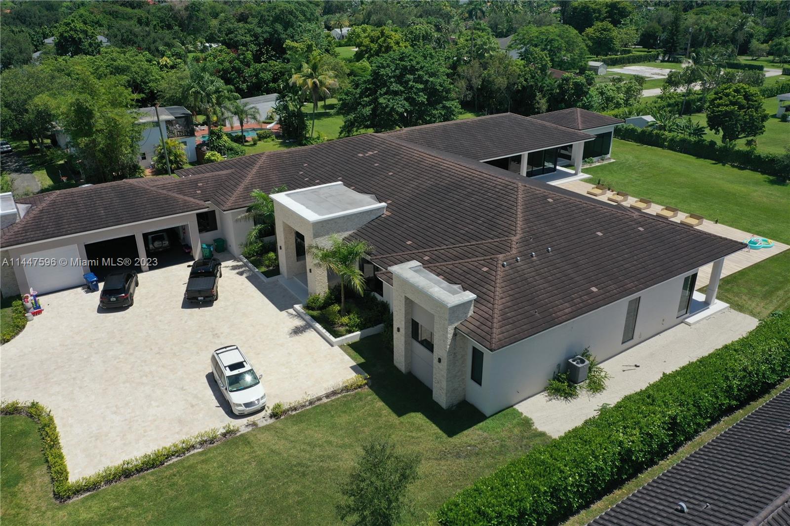 MILLER DRIVE ESTATES - Residential