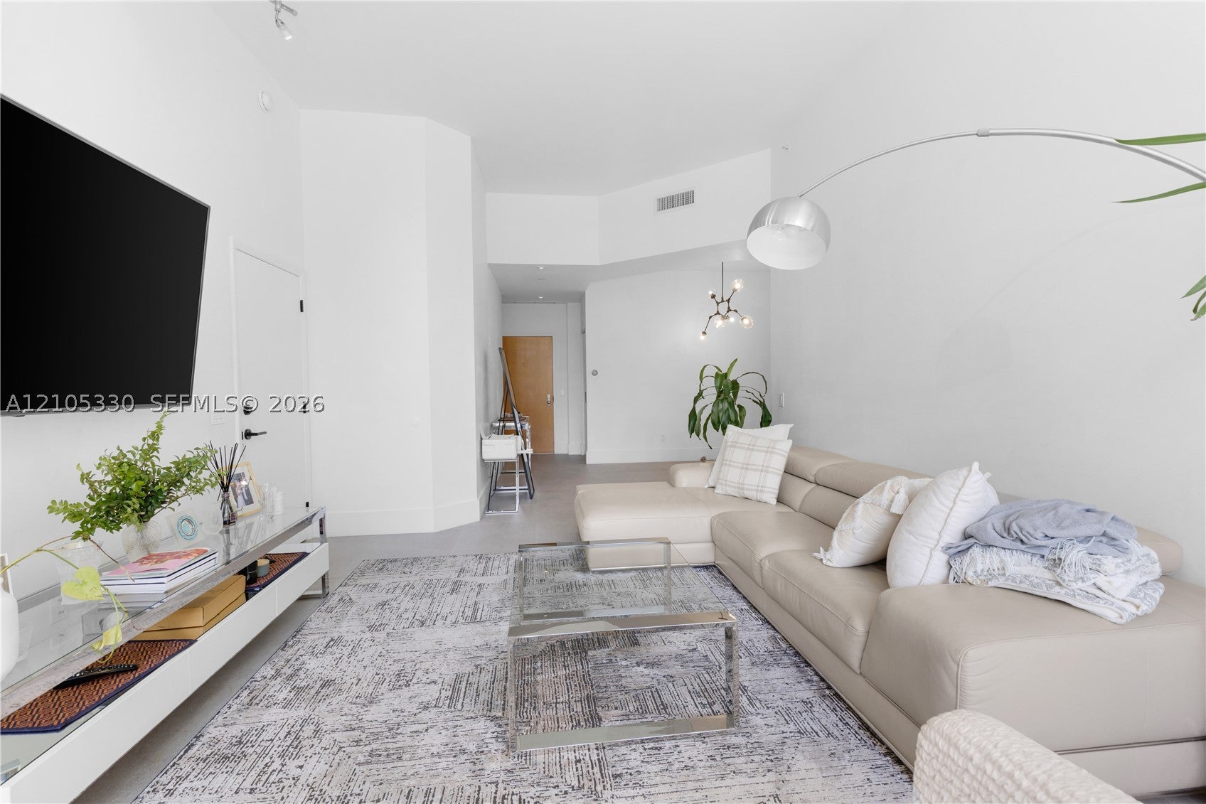 21205 Yacht Club Dr 304