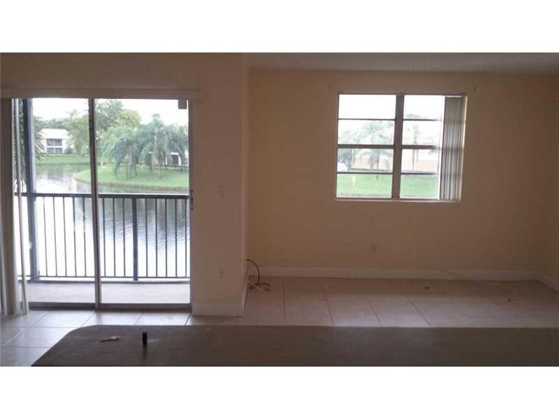 ROYAL POINCIANA CONDO - Residential Lease