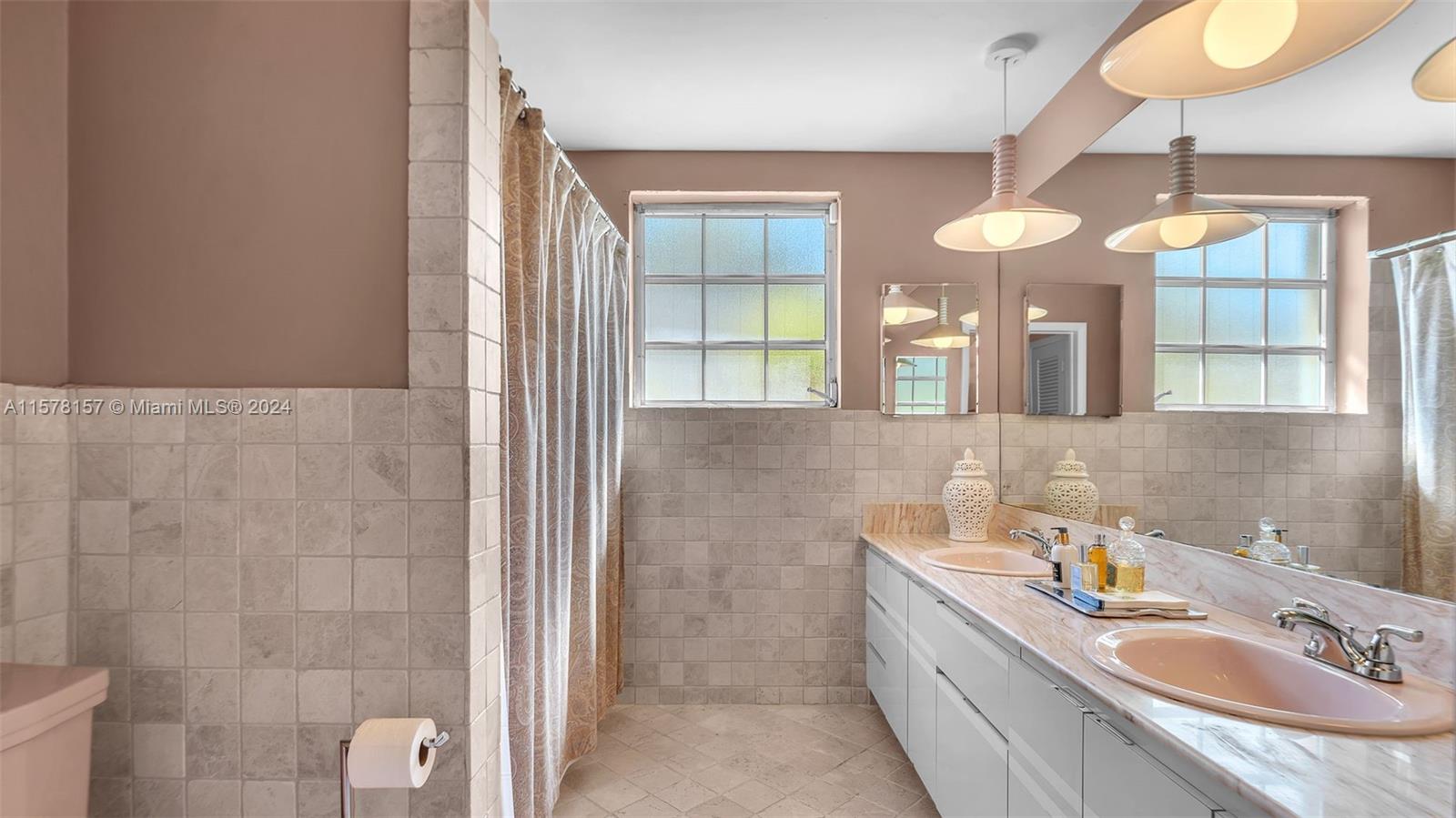 BAY HEIGHTS - Residential