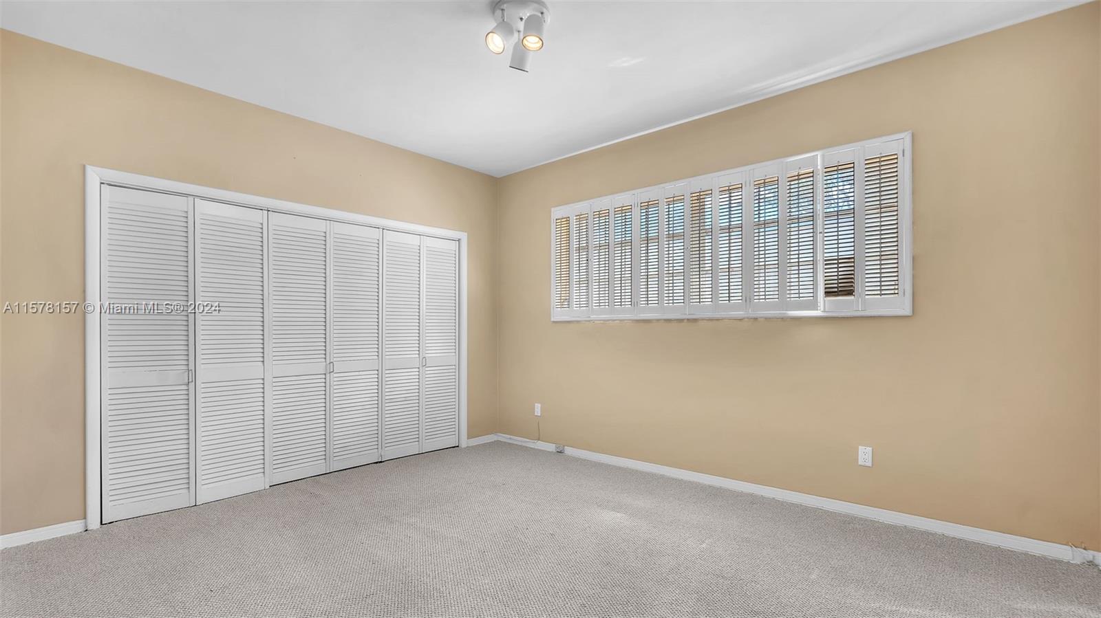 BAY HEIGHTS - Residential