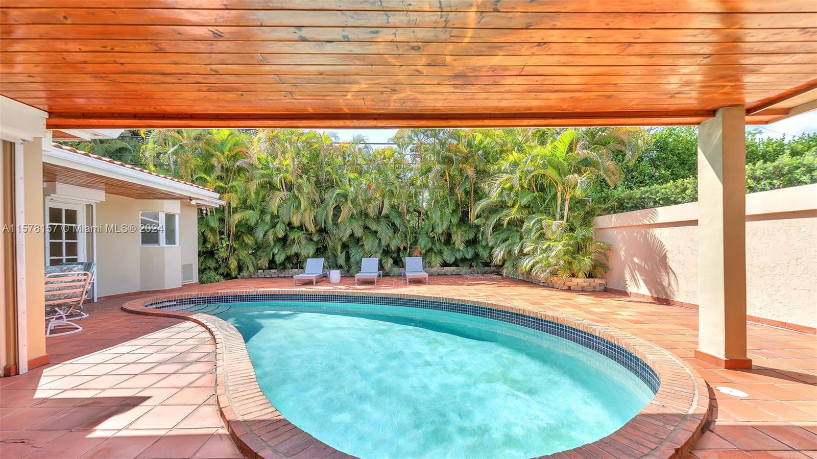 BAY HEIGHTS - Residential