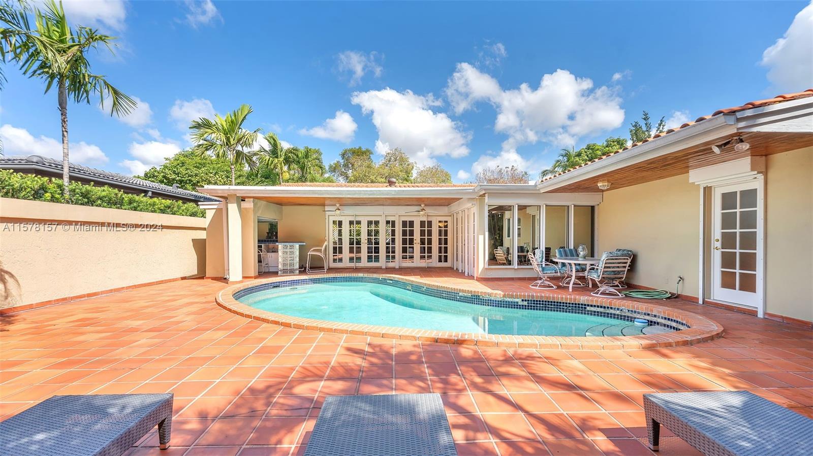 BAY HEIGHTS - Residential