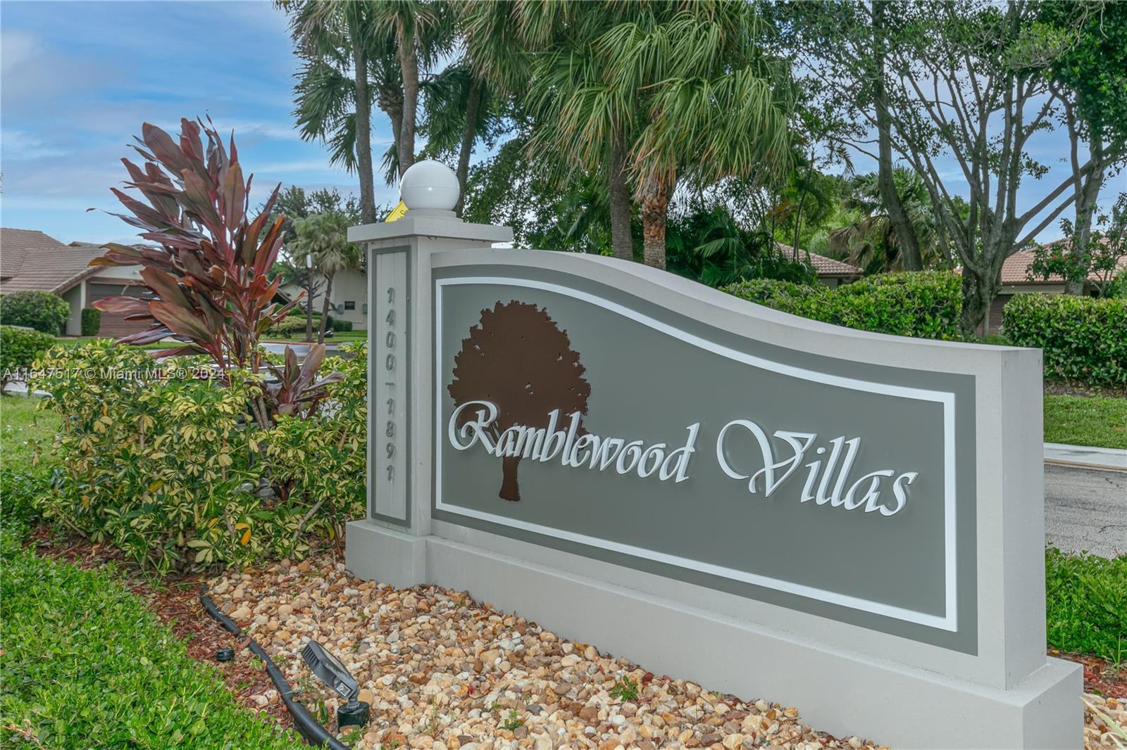 RAMBLEWOOD VILLAS - Residential
