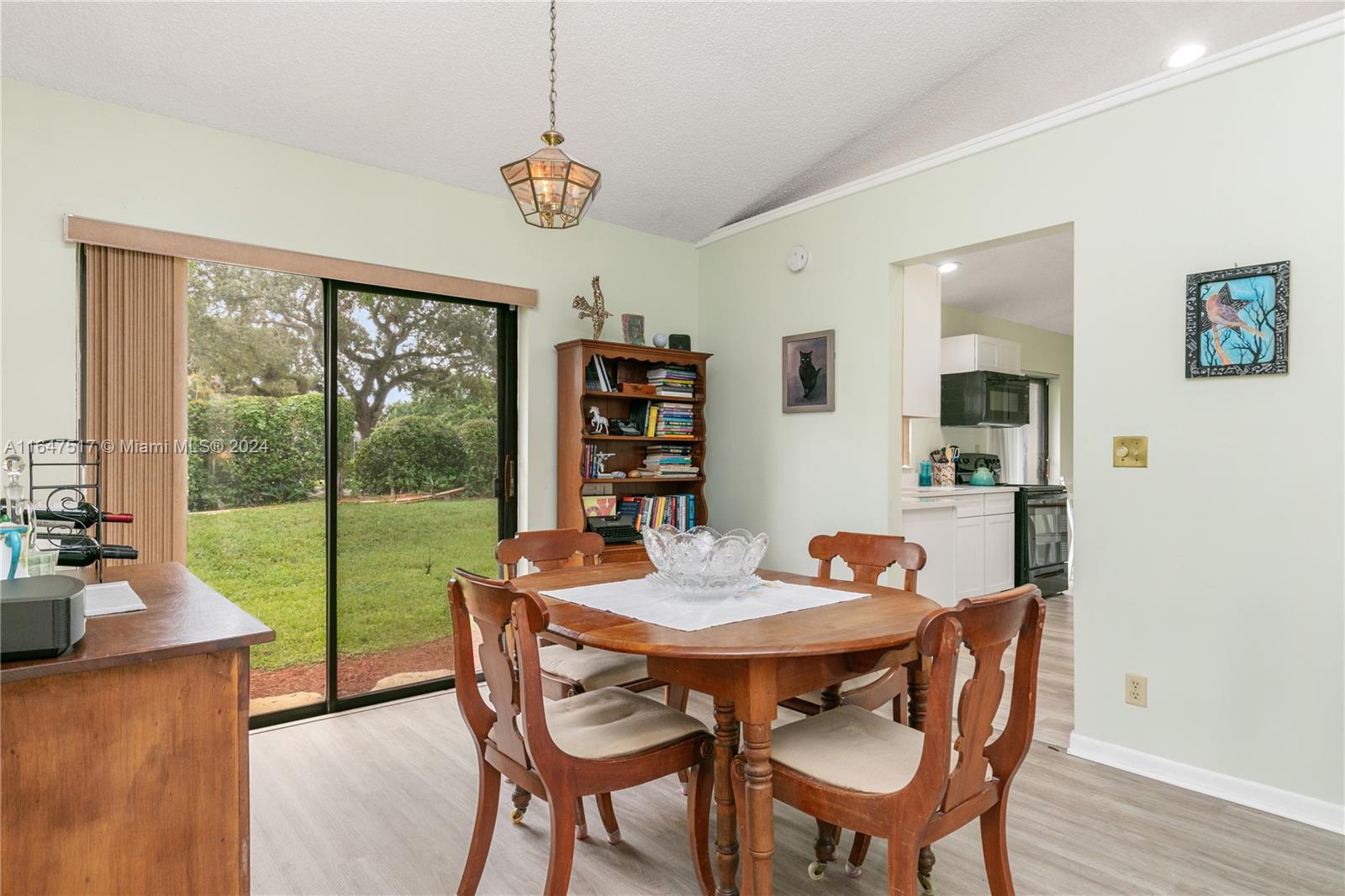 RAMBLEWOOD VILLAS - Residential