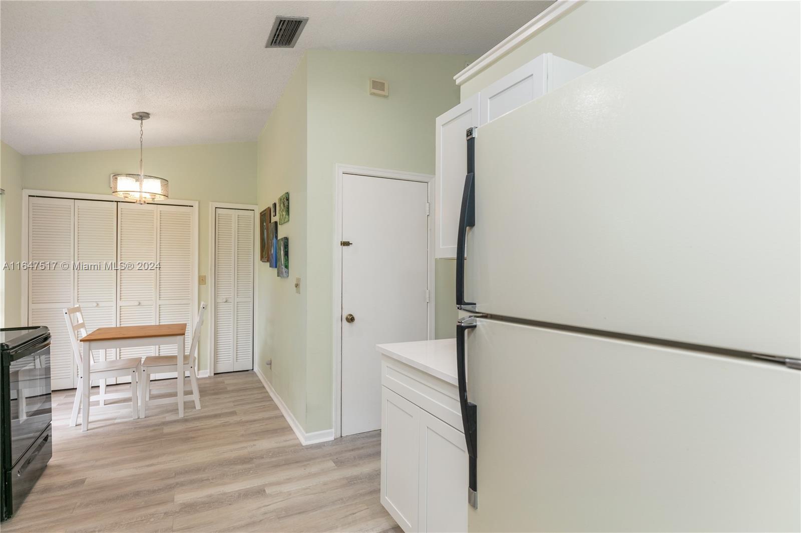 RAMBLEWOOD VILLAS - Residential