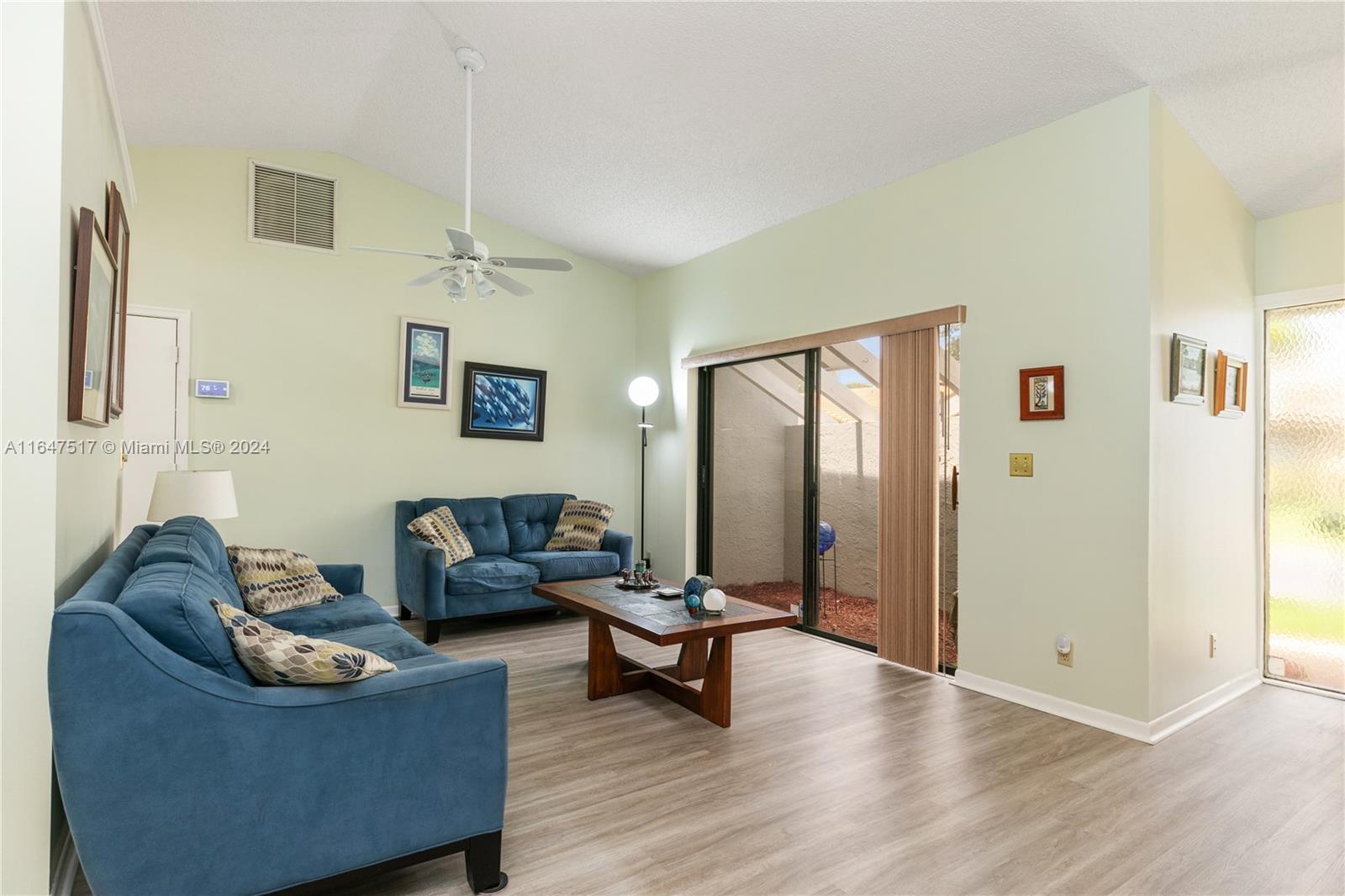 RAMBLEWOOD VILLAS - Residential