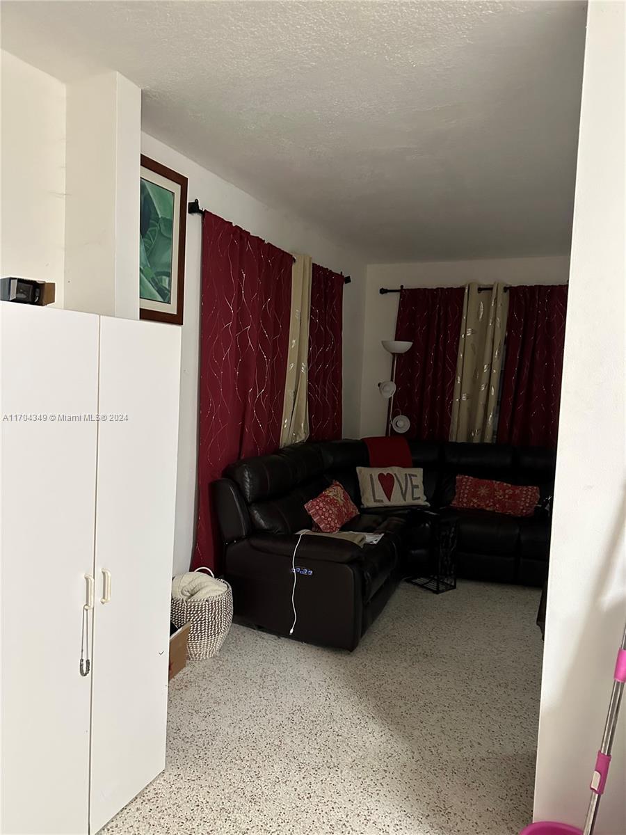 OCOEE PARK - Residential Income