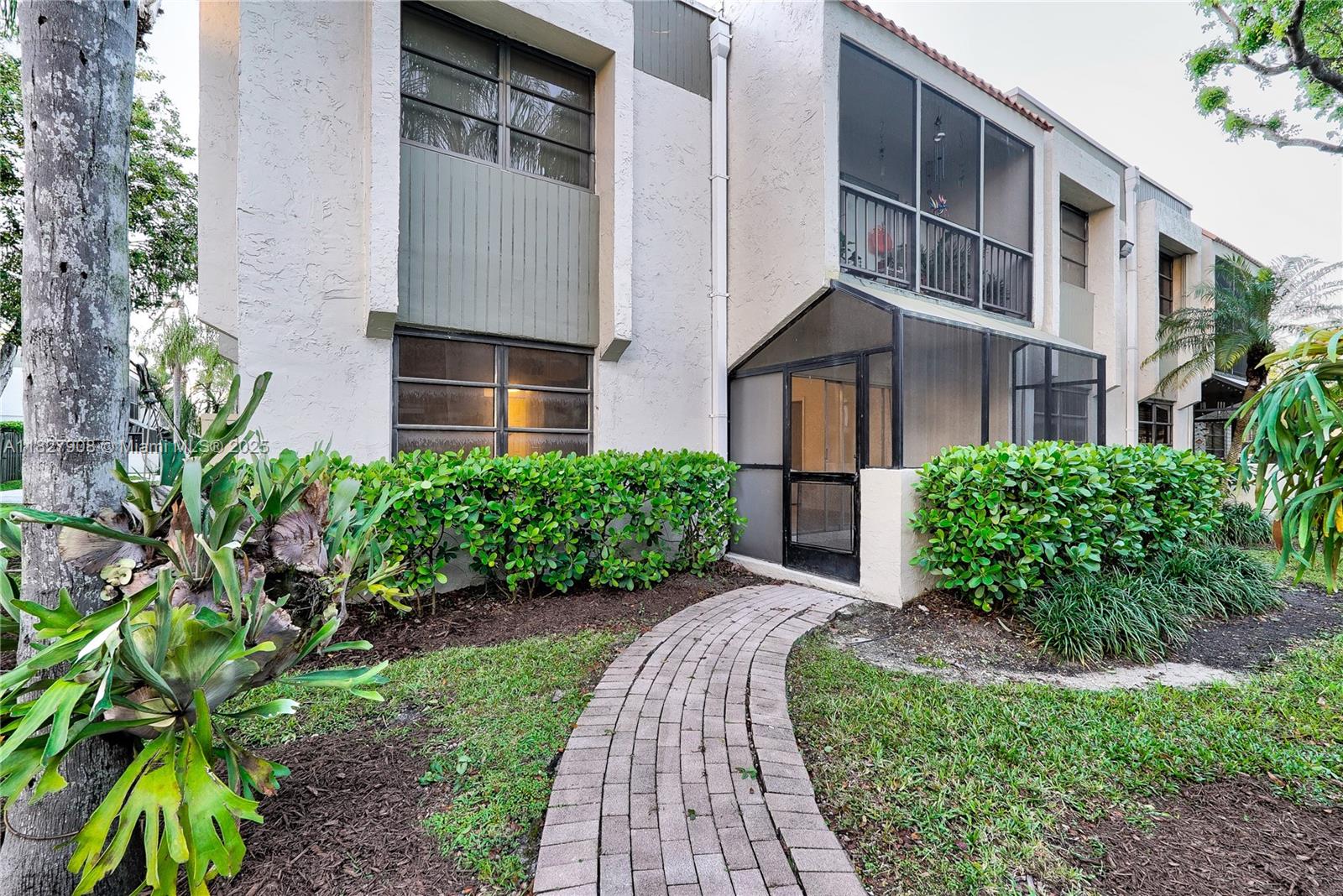 Recently renovated garden apartment which truly feels more like a town home! Corner unit on ground floor! Brand new washer and dryer inside unit. New stainless steel kitchen appliances and vinyl floors throughout. Large and airy bedrooms. Spacious living area opening onto screened terrace. Close to lovely community pool and meeting room. On site management. So much green space and generous parking. Venetian Palms is across the street from Whole Foods and Target super stores! Easy access to major thoroughfares. Very easy to show!
