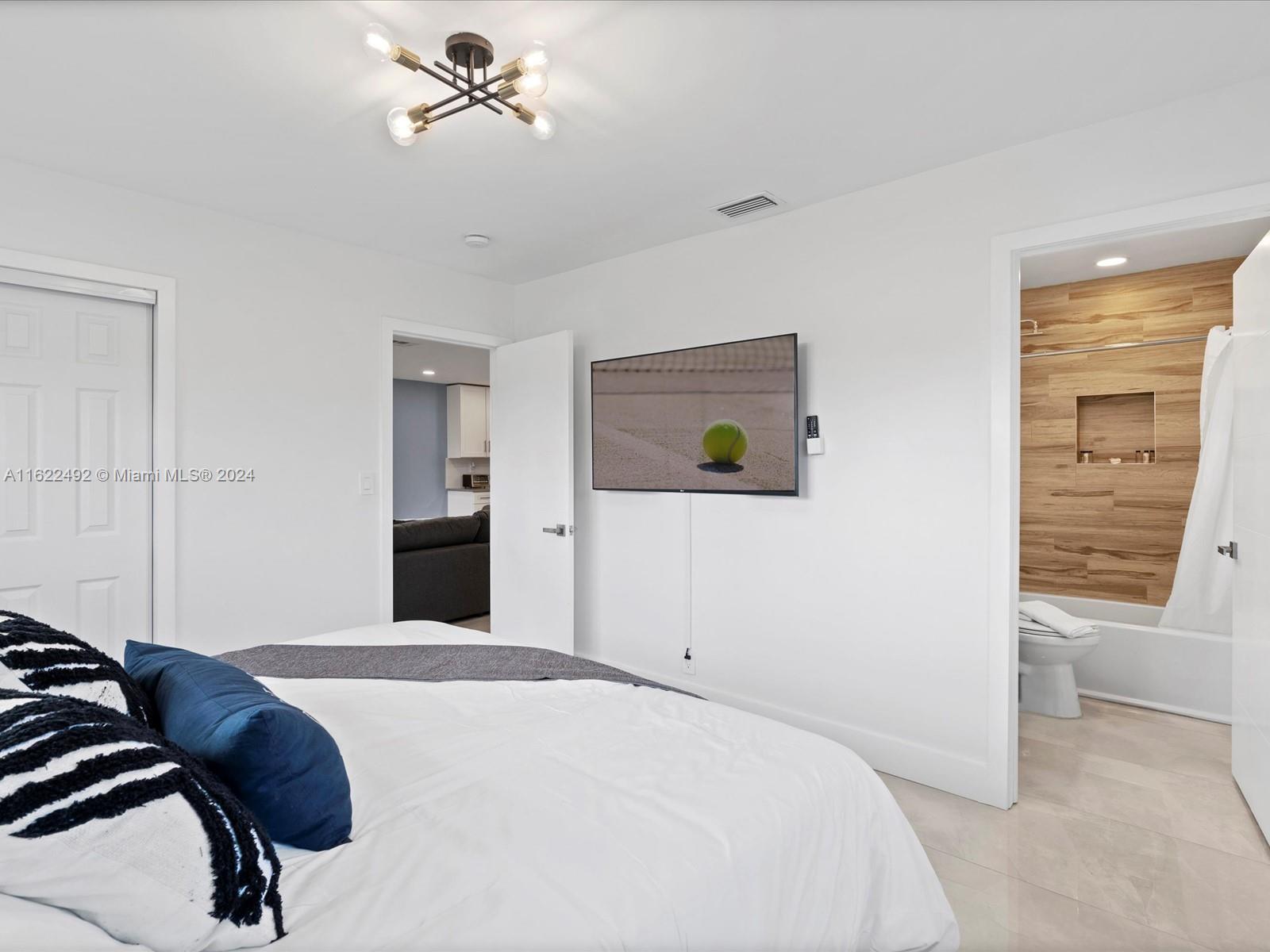 GOLD COAST TWIN VILLAS WE - Residential