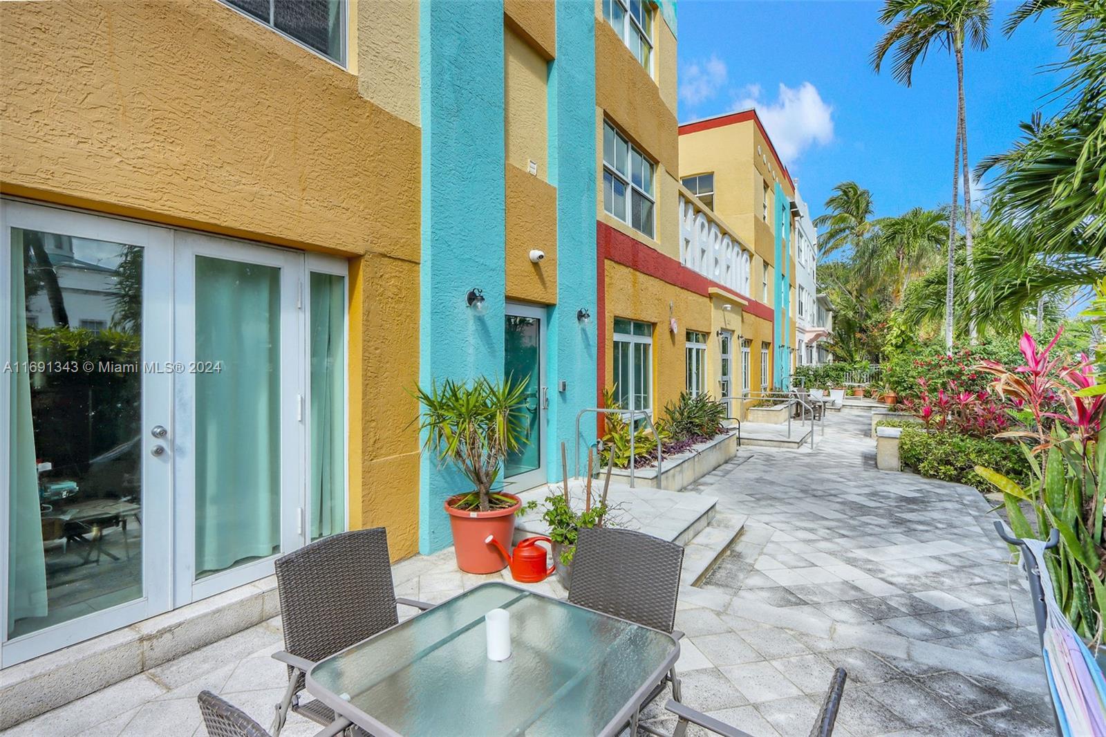 THE HABANA CONDO - Residential