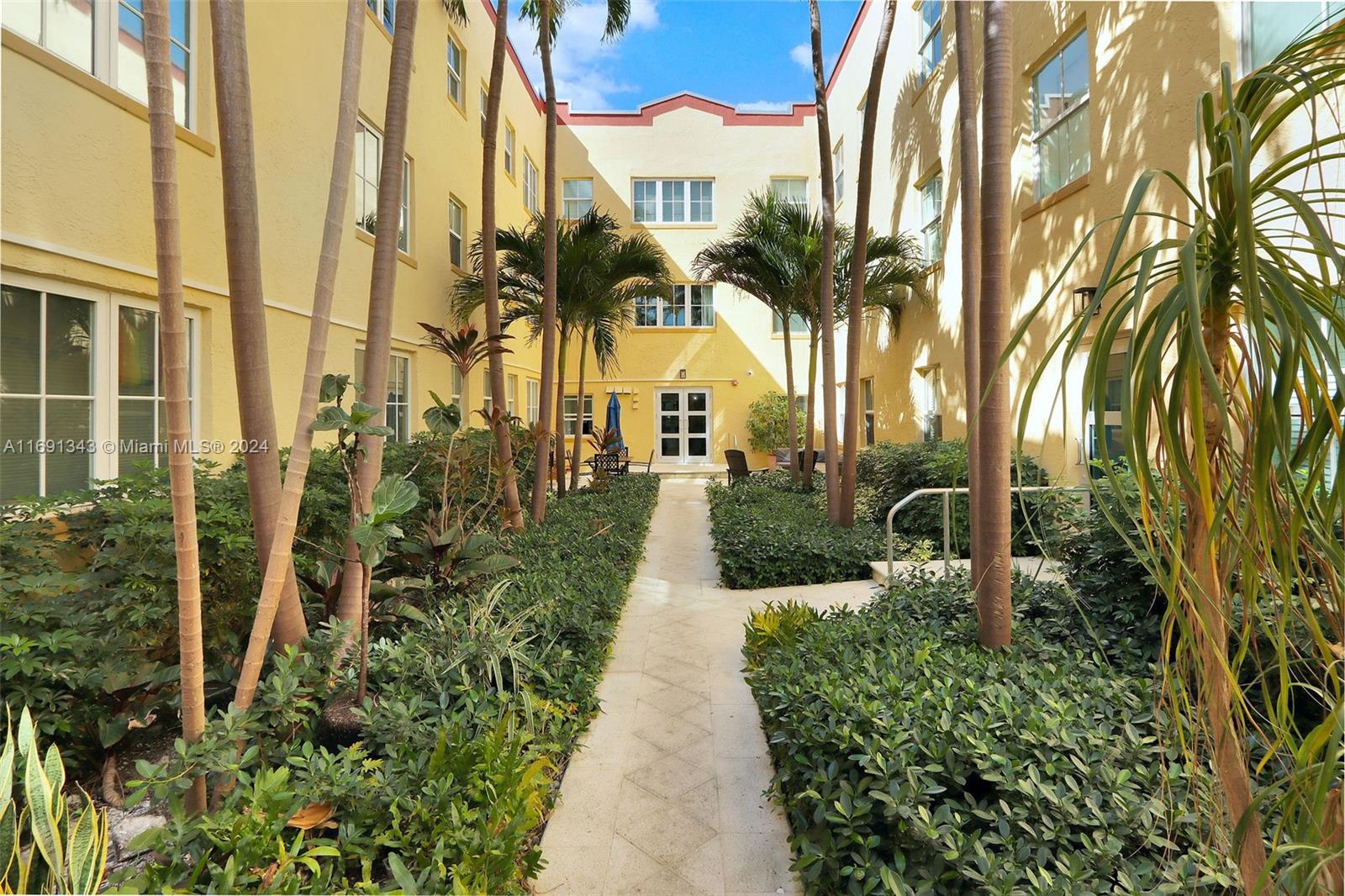 THE HABANA CONDO - Residential