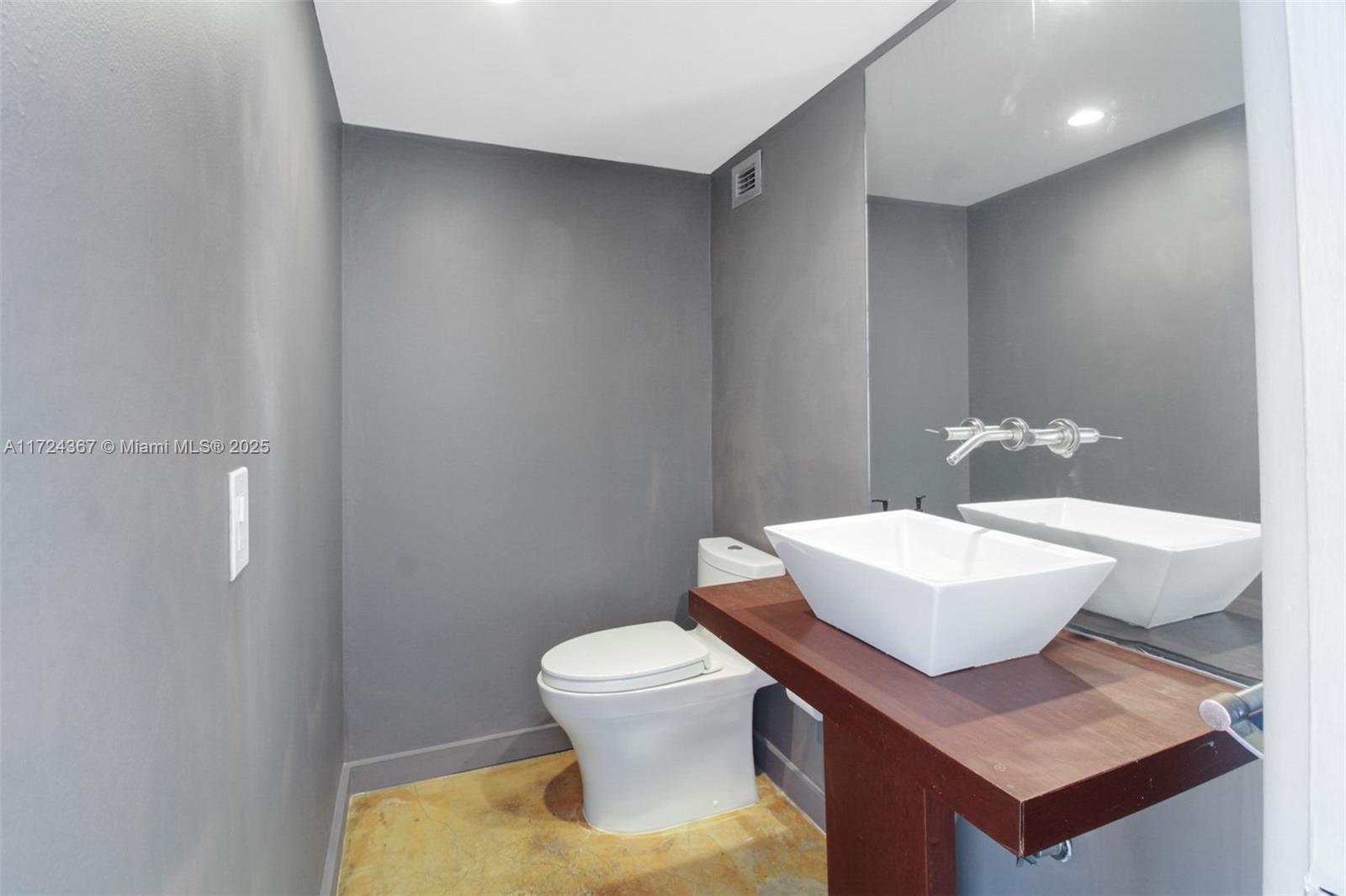 ISLAND TERRACE CONDO - Residential
